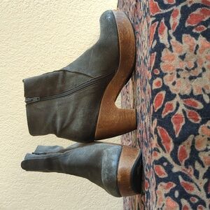 Coclico Clog Ankle Boots